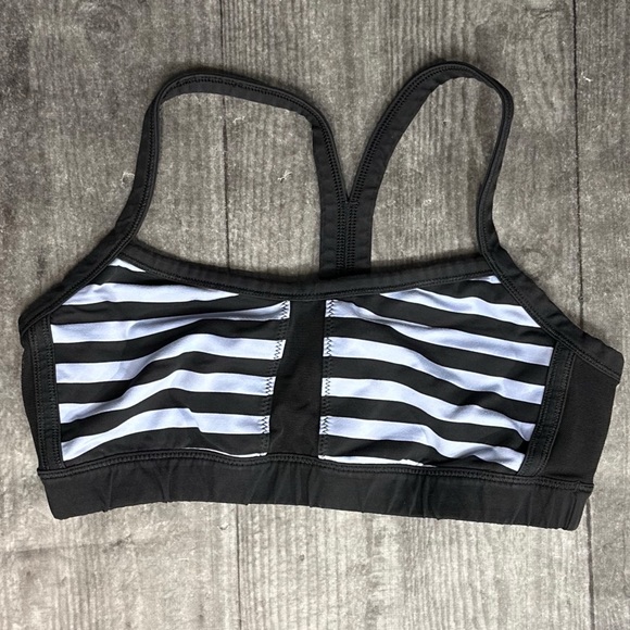 ⭐️ Lululemon Pump It Up Sports Bra [BB102] - Picture 2 of 7